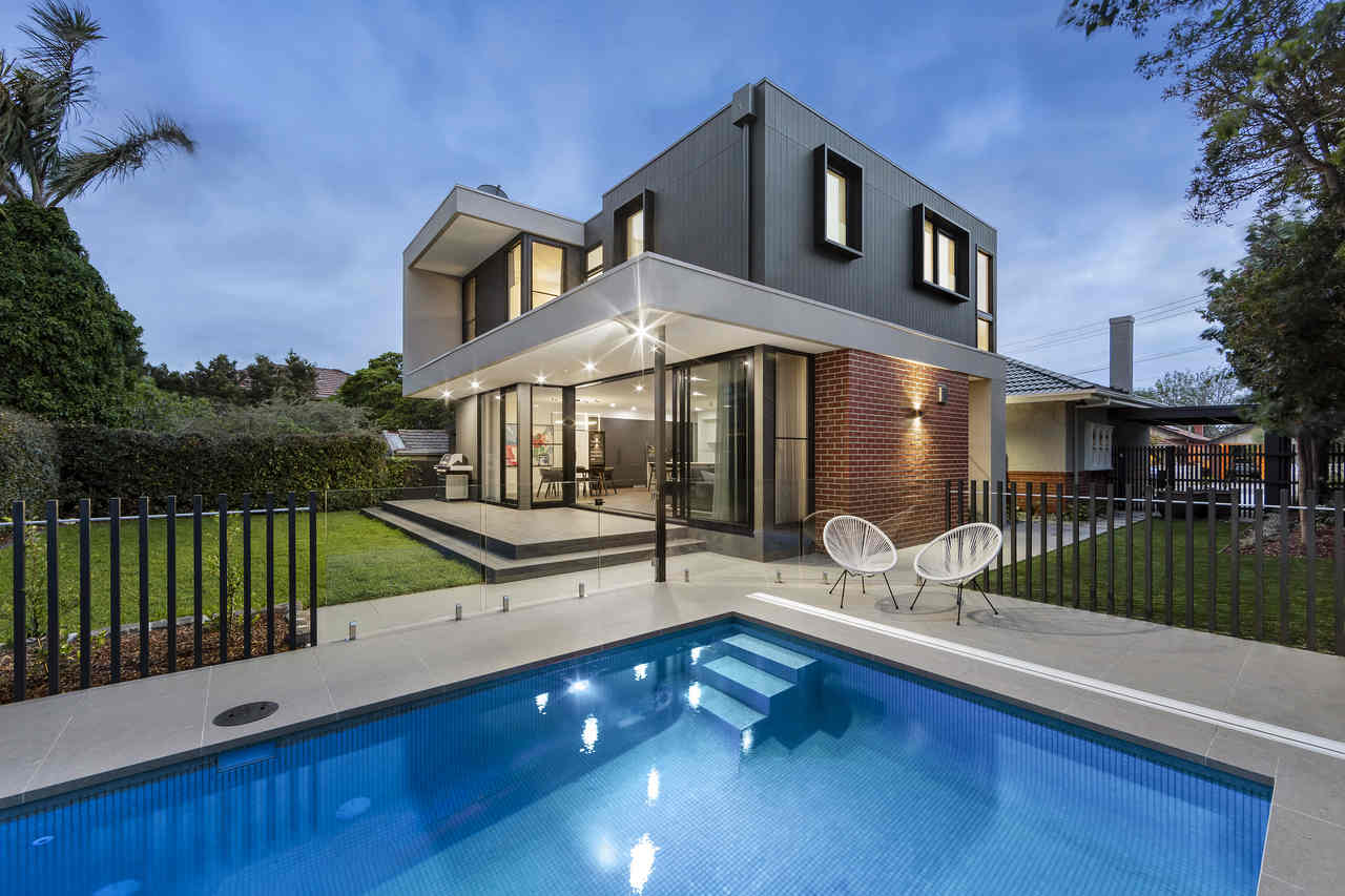 İzmir Çandarlı modern villa salon tasarımı